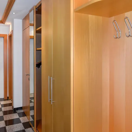 Kathrein - Isl507 By Interhome